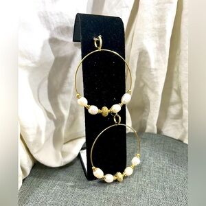 Gold Hoop Earrings W/ Fresh Water Pearls And Good Oval Randels & Crystal Spacers